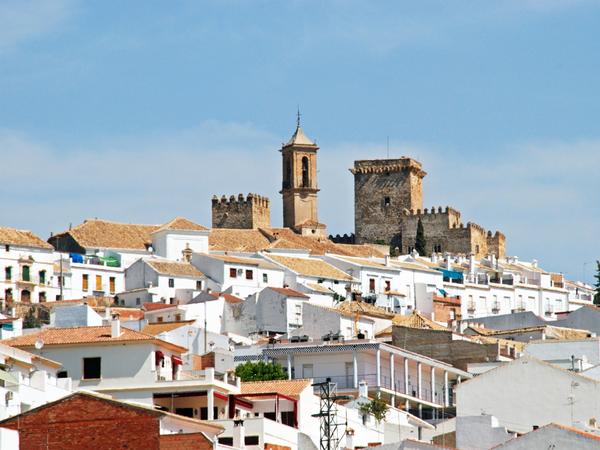 Espejo - liegt in der Campiña, einer fruchtbaren Ebene, die von Olivenhainen, Getreidefeldern und Weinbergen geprägt ist