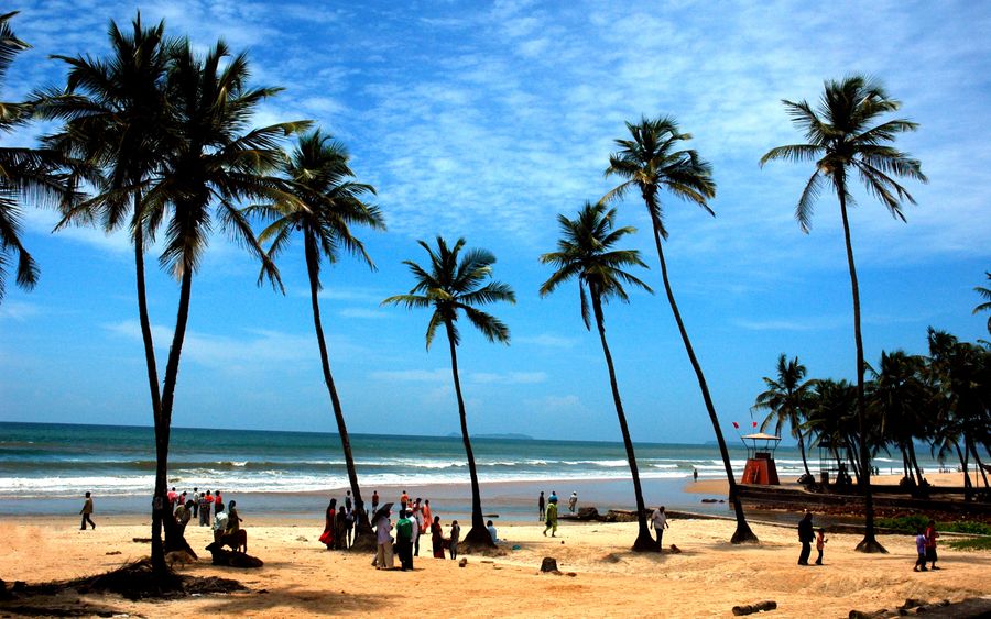 Guenstige Fluege in die Ferien 2026 mit Spartricks bei Mcflight.