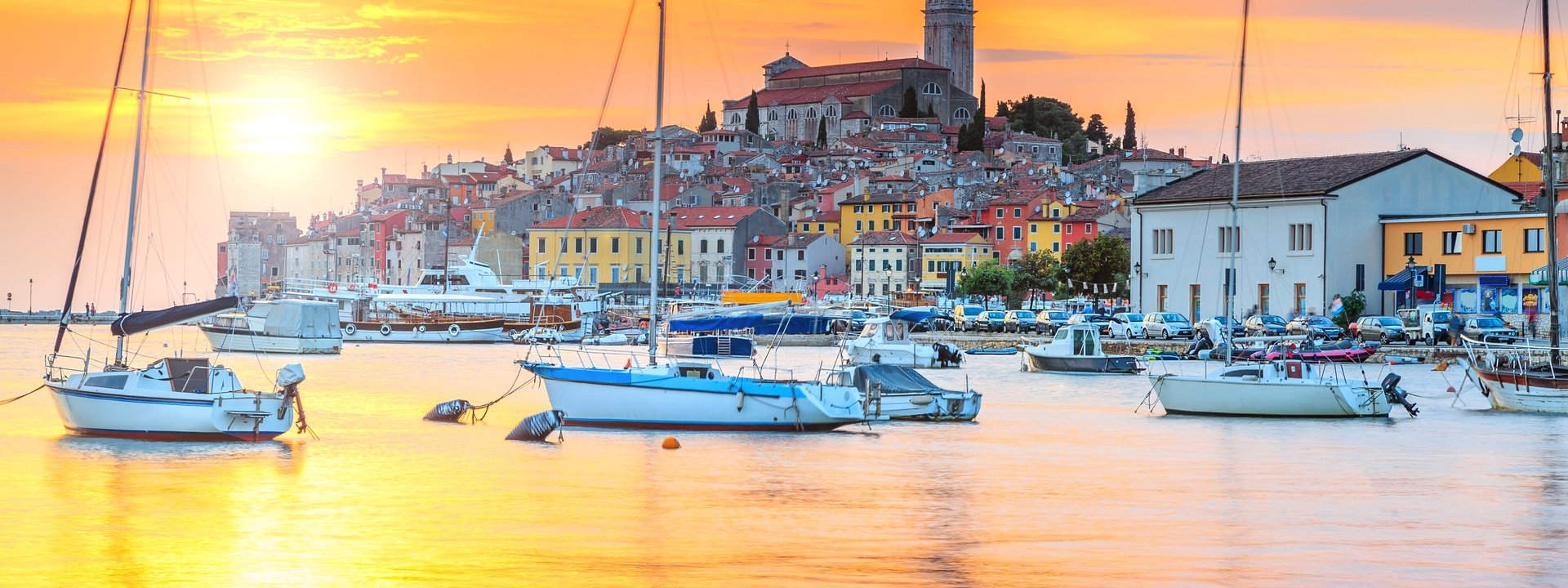 Fluege Pula - Schöner Blick auf Rovinj in der Nähe von Pula