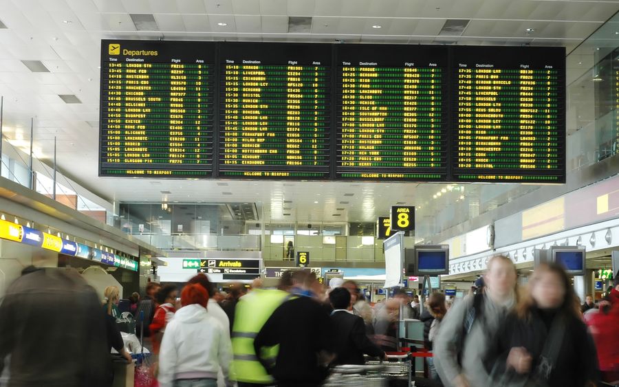 Flughafen - Streik am Airport.