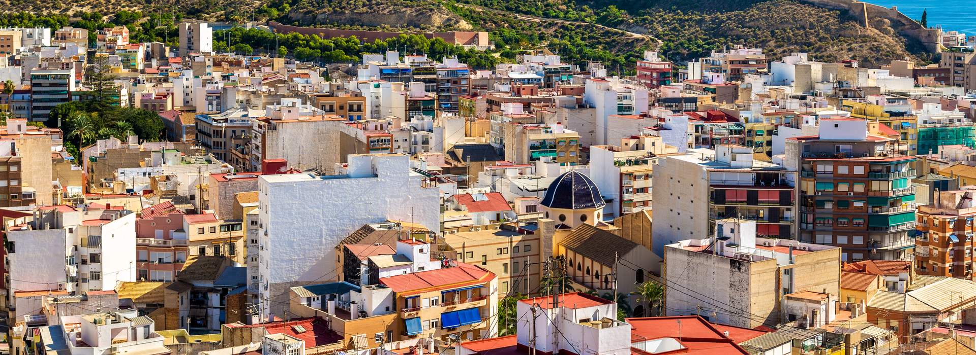 Blick auf die Stadt Alicante an der Costa Blanca.