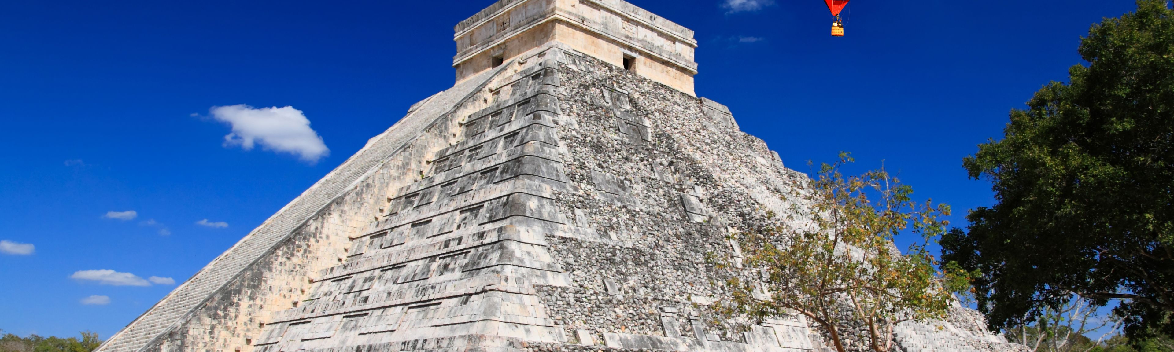 Fluege Cancun - Blick auf den Tempel Chichen Itza