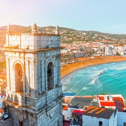 Neue Fluege ab Friedrichshafen 2026 mit Ryanair nach Alicante und Mallorca in Spanien.