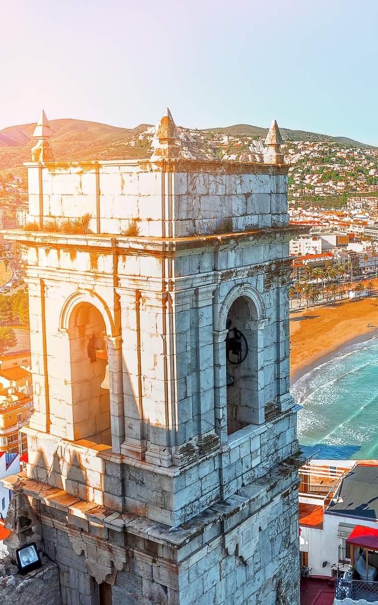 Neue Fluege ab Friedrichshafen 2026 mit Ryanair nach Alicante und Mallorca in Spanien.