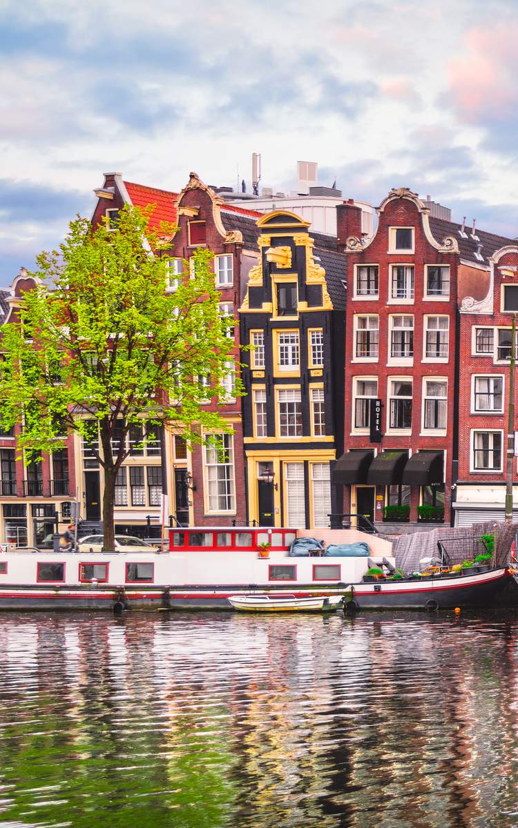 Günstige Flüge ab Amsterdam bei McFlight buchen.
