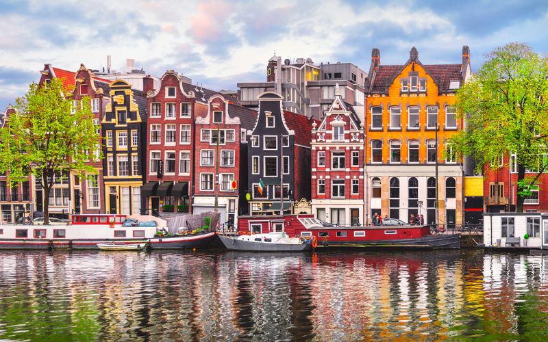 Günstige Flüge ab Amsterdam bei McFlight buchen.