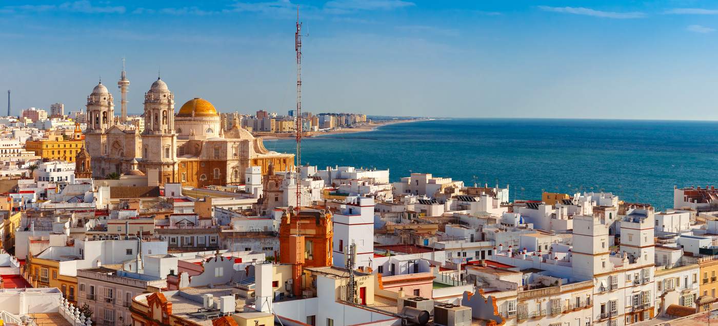 Cadiz - Blick auf die Stadt am Atlantik in Andalusien.